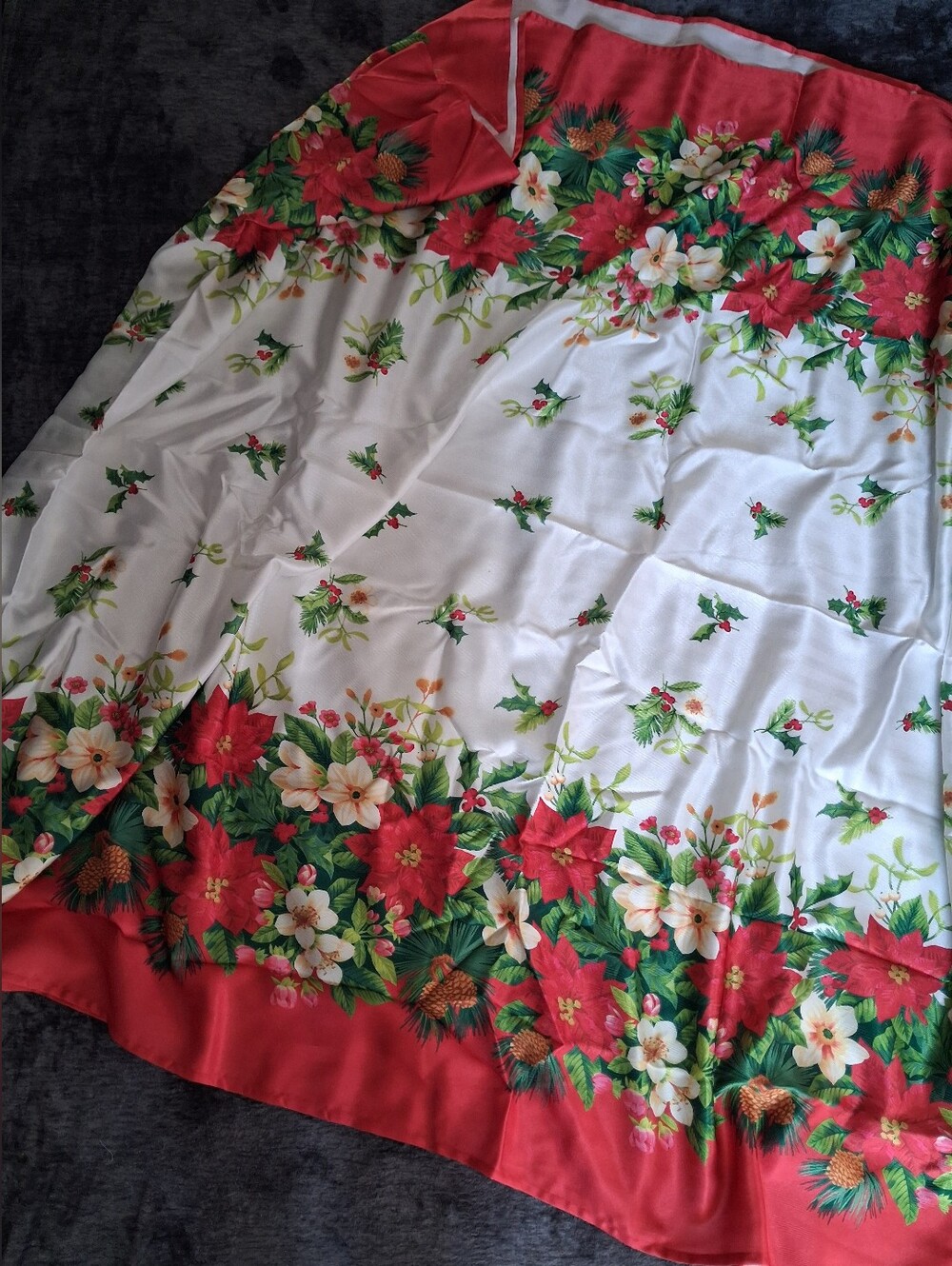 Vintage Benson Mills Gloria Christmas Herringbone 60x120 Oblong Tablecloth